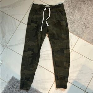 Abercrombie & Fitch Olive Camo Joggers